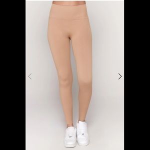 Spiritual Gangster Icon high waisted legging. Size XS/Smll